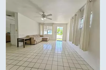 211 SE 10th St, Hallandale Beach, FL 33009 - Photo 21