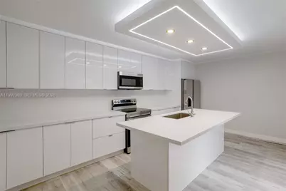 1170 SW 118th Ter, Davie, FL 33325 - Photo 15