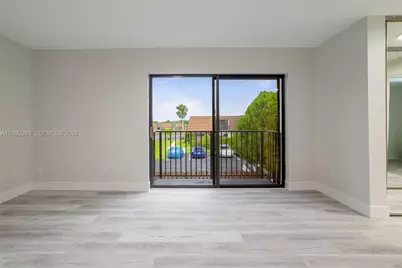 1170 SW 118th Ter, Davie, FL 33325 - Photo 27