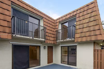 1170 SW 118th Ter, Davie, FL 33325 - Photo 7