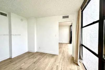 1000 Parkview Dr #723, Hallandale Beach, FL 33009 - Photo 15