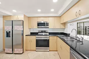 520 Brickell Key Dr, Miami, FL 33131 - Photo 11