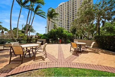 520 Brickell Key Dr #A1712, Miami, FL 33131 - Photo 27