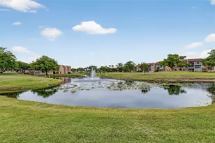 9821 Sunrise Lakes Blvd, Sunrise, FL 33322 - Photo 21