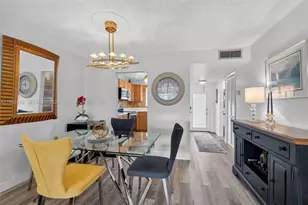 9821 Sunrise Lakes Blvd, Sunrise, FL 33322 - Photo 9