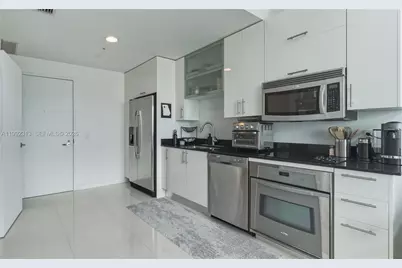 60 SW 13th St #2805, Miami, FL 33130 - Photo 5