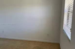 8952 W 35th Ln, Hialeah, FL 33018 - Photo 33