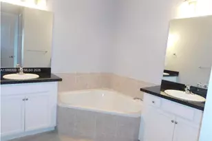 11317 SW 15th St, Pembroke Pines, FL 33025 - Photo 13