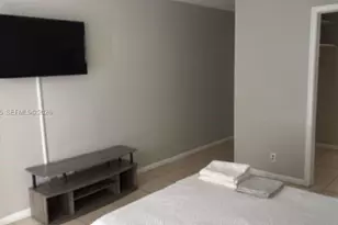 1120 NE 24th Ave, Pompano Beach, FL 33062 - Photo 9