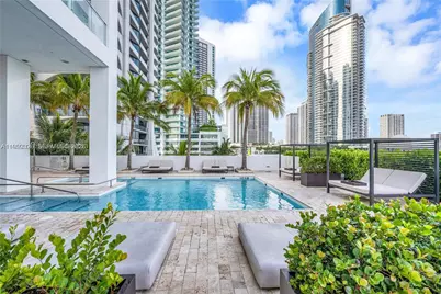 1040 Biscayne Blvd #2605, Miami, FL 33132 - Photo 9