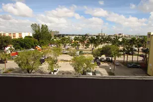 10090 NW 80th Ct, Hialeah Gardens, FL 33016 - Photo 21