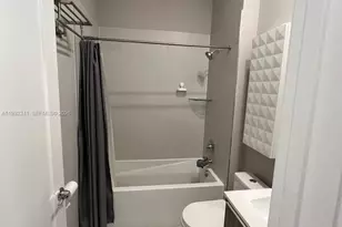 10355 NW 66th St, Doral, FL 33178 - Photo 33