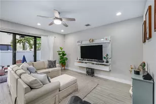 20921 NW 1st Ct, Pembroke Pines, FL 33029 - Photo 9