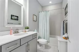 20921 NW 1st Ct, Pembroke Pines, FL 33029 - Photo 17