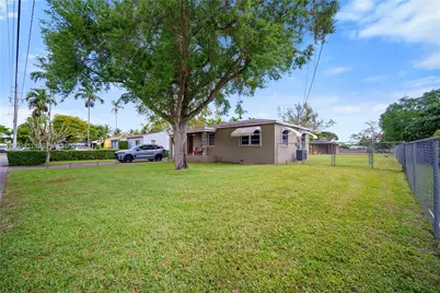 14031 NW 5th Ave, Miami, FL 33168 - Photo 5