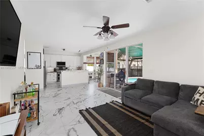 337 SW 188th Terrace, Pembroke Pines, FL 33029 - Photo 13