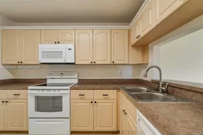 561 NW 100th Pl #201, Pembroke Pines, FL 33024 - Photo 19