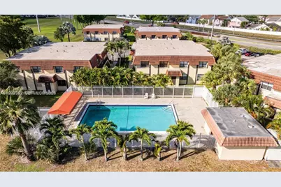561 NW 100th Pl #201, Pembroke Pines, FL 33024 - Photo 25