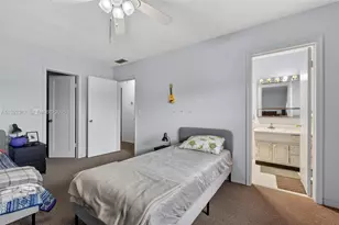 412 S Luna Ct, Hollywood, FL 33021 - Photo 21