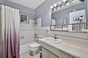 412 S Luna Ct, Hollywood, FL 33021 - Photo 17