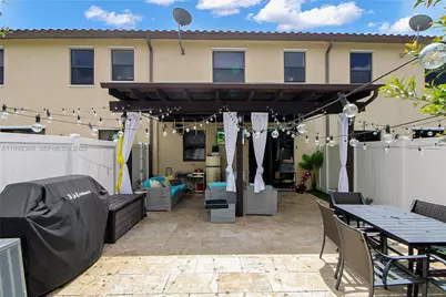 3323 W 90th Ter, Hialeah, FL 33018 - Photo 5