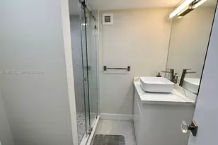 2751 S Ocean Dr, Hollywood, FL 33019 - Photo 23