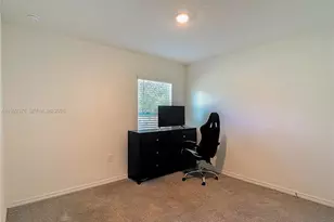 3034 Rim Dr, Spring Hill, FL 34609 - Photo 9