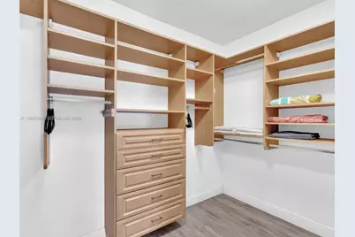413 Tamarind Dr, Hallandale Beach, FL 33009 - Photo 27