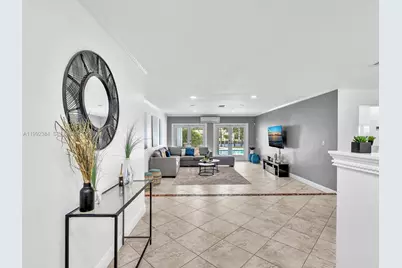 413 Tamarind Dr, Hallandale Beach, FL 33009 - Photo 13