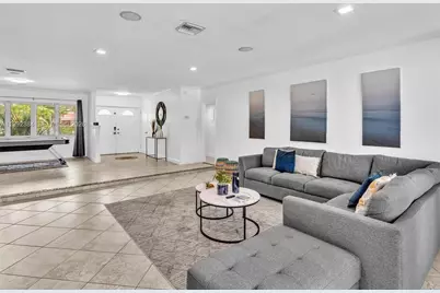 413 Tamarind Dr, Hallandale Beach, FL 33009 - Photo 15