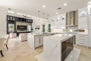 9886 Via Bernini, Lake Worth, FL 33467 - Photo 3