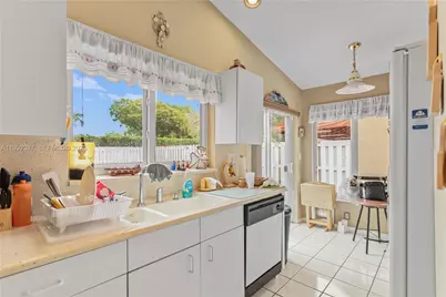4105 SW 153rd Ave, Miramar, FL 33027 - Photo 13