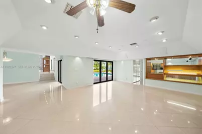 448 Poinciana Dr, Hallandale Beach, FL 33009 - Photo 31