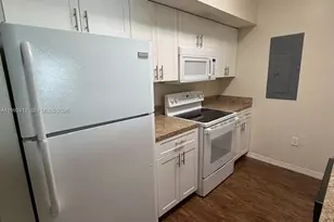 200 SW 117th Terrace, Pembroke Pines, FL 33025 - Photo 15