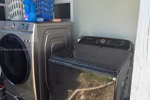 19631 NE 12th Ct, Miami, FL 33179 - Photo 11