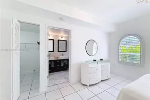 9008 Collins Ave, Surfside, FL 33154 - Photo 19