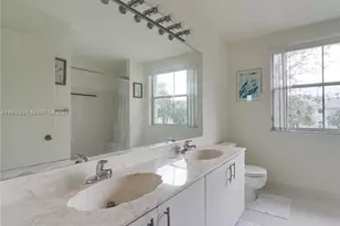 4731 Grapevine Wy, Davie, FL 33331 - Photo 23