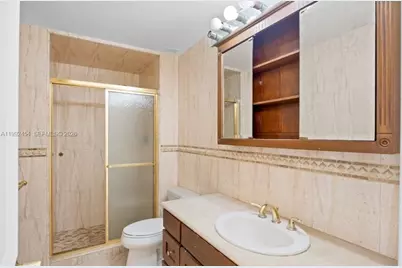 5055 Collins Ave #2K, Miami Beach, FL 33140 - Photo 9