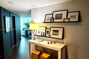 55 SE 6th St, Miami, FL 33131 - Photo 3