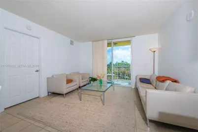 816 NW 11th St #606, Miami, FL 33136 - Photo 5