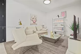 200 Biscayne Blvd Way, Miami, FL 33131 - Photo 3