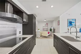 200 Biscayne Blvd Way, Miami, FL 33131 - Photo 17