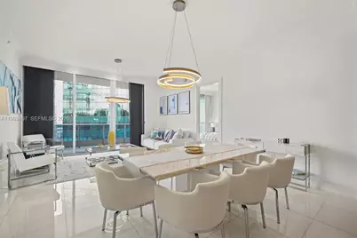 200 Biscayne Boulevard Way #5009, Miami, FL 33131 - Photo 9