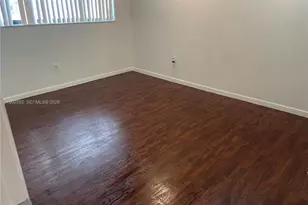 819 NE 199th St, Miami, FL 33179 - Photo 15