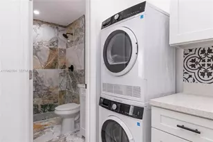 6125 SW 40th Ct, Miramar, FL 33023 - Photo 11