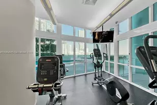 1900 N Bayshore Dr, Miami, FL 33132 - Photo 27