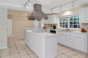5309 Alton Rd, Miami Beach, FL 33140 - Photo 11