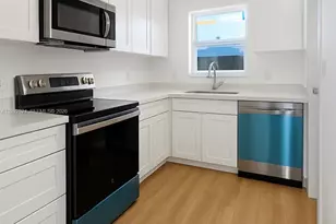 333 NW 17th Ct, Fort Lauderdale, FL 33311 - Photo 7