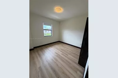 15981 NW 91 Ct, Miami Lakes, FL 33018 - Photo 17