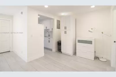 1440 SE 15th St #2, Fort Lauderdale, FL 33316 - Photo 5